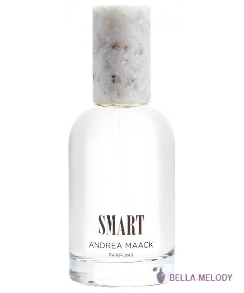 Andrea Maack Smart